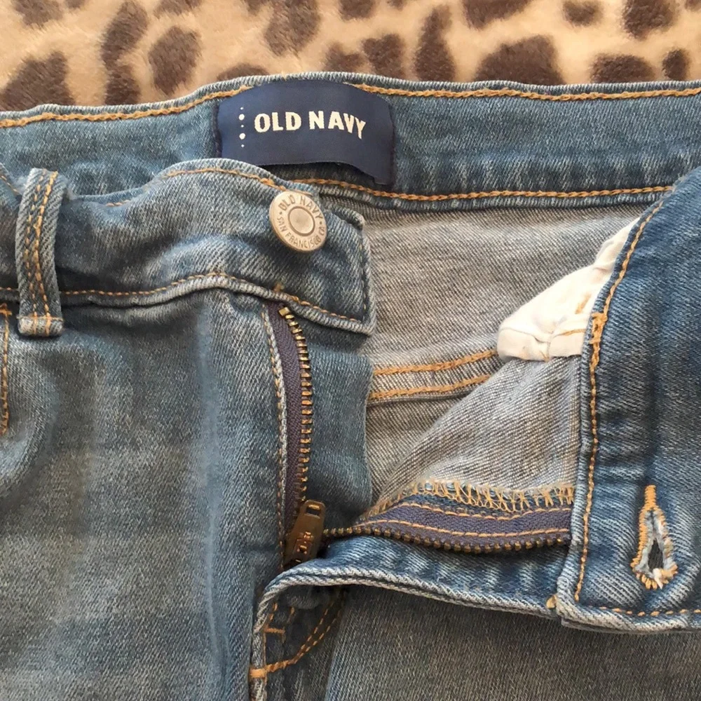NWOT Old Navy Light Blue Wash Jean Shorts Size 14
